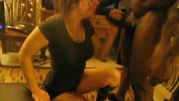 فاتنة شقراء جميلة ركوب الديك ويحصل مارس الجنس من سكس مدبلج محارم الخلف